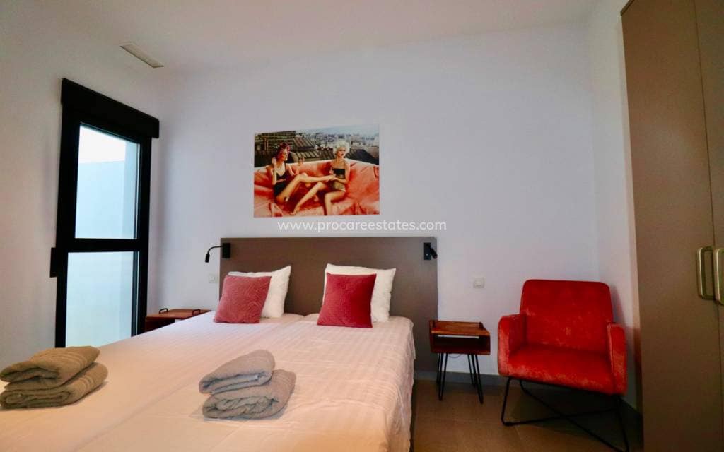 3 sovrum Lägenhet till salu i Guardamar del Segura med pool garage - 375 000 € (Ref: 9356966)