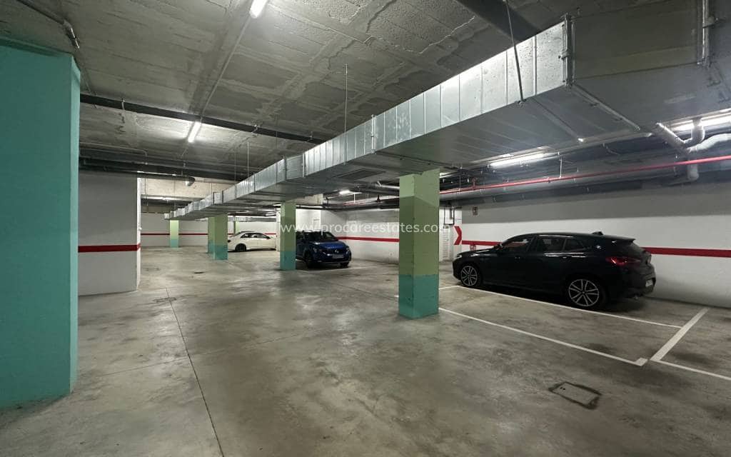 3 sovrum Lägenhet till salu i Guardamar del Segura med pool garage - 375 000 € (Ref: 9356966)