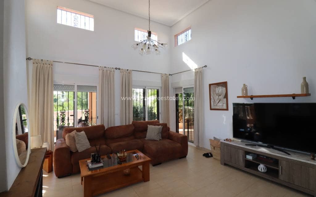 4 chambre Finca/Maison de Campagne à vendre à Catral avec piscine garage - 459 000 € (Ref: 9360905)