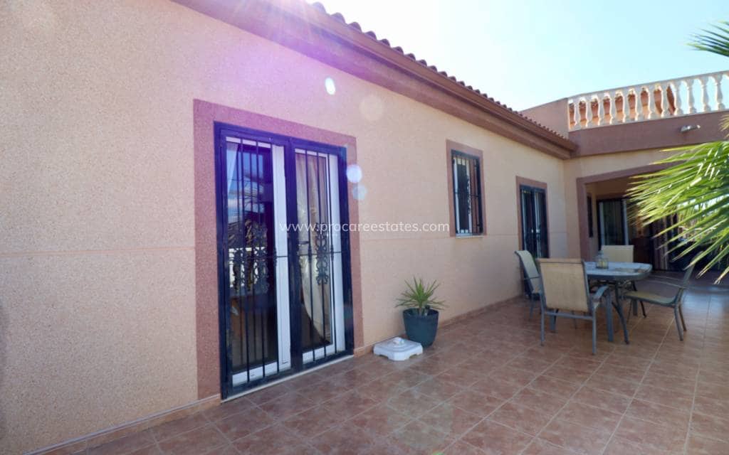 4 chambre Finca/Maison de Campagne à vendre à Catral avec piscine garage - 459 000 € (Ref: 9360905)