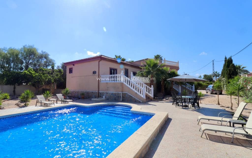 4 chambre Finca/Maison de Campagne à vendre à Catral avec piscine garage - 459 000 € (Ref: 9360905)