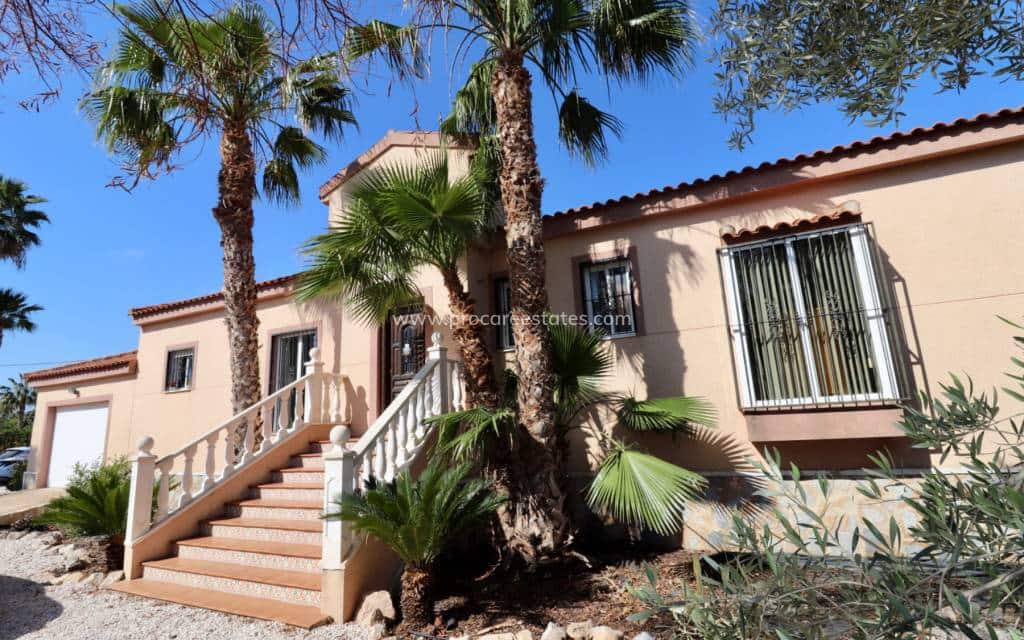 4 chambre Finca/Maison de Campagne à vendre à Catral avec piscine garage - 459 000 € (Ref: 9360905)