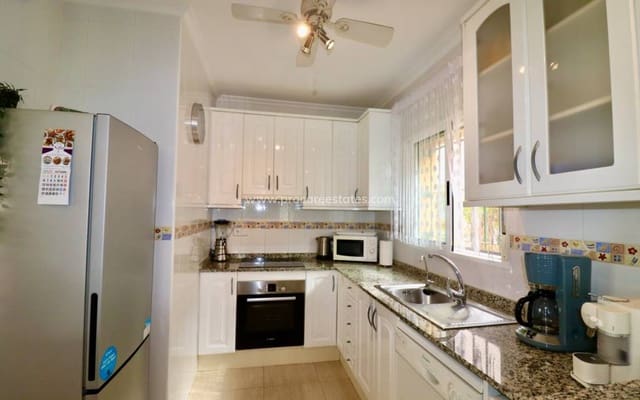 2 slaapkamer Villa te koop in El Raso, Guardamar del Segura met zwembad - € 215.000 (Ref: 9449762)