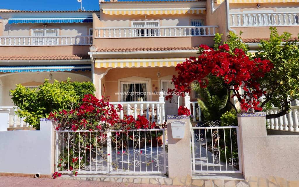 3 chambre Maison de Ville à vendre à Dona Pepa avec piscine - 249 950 € (Ref: 9500751)