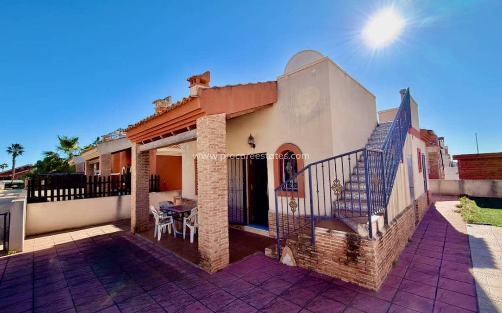 2 bedroom Villa for sale in El Raso with pool - € 199,995 (Ref: 9503036)