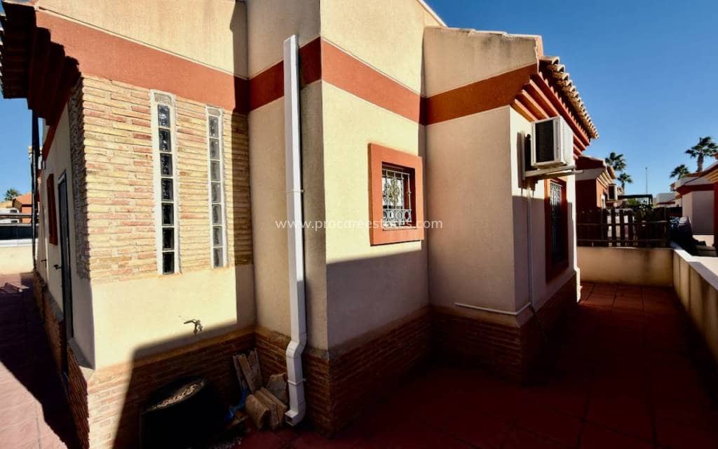 2 bedroom Villa for sale in El Raso with pool - € 199,995 (Ref: 9503036)