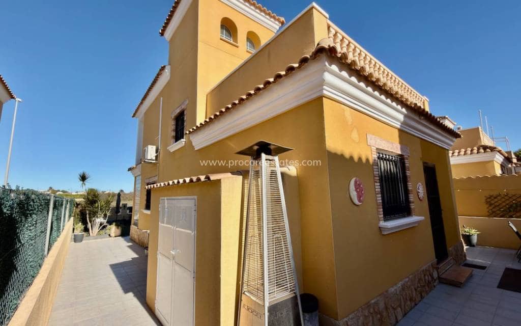 3 bedroom Villa for sale in El Raso - € 325,000 (Ref: 9503037)
