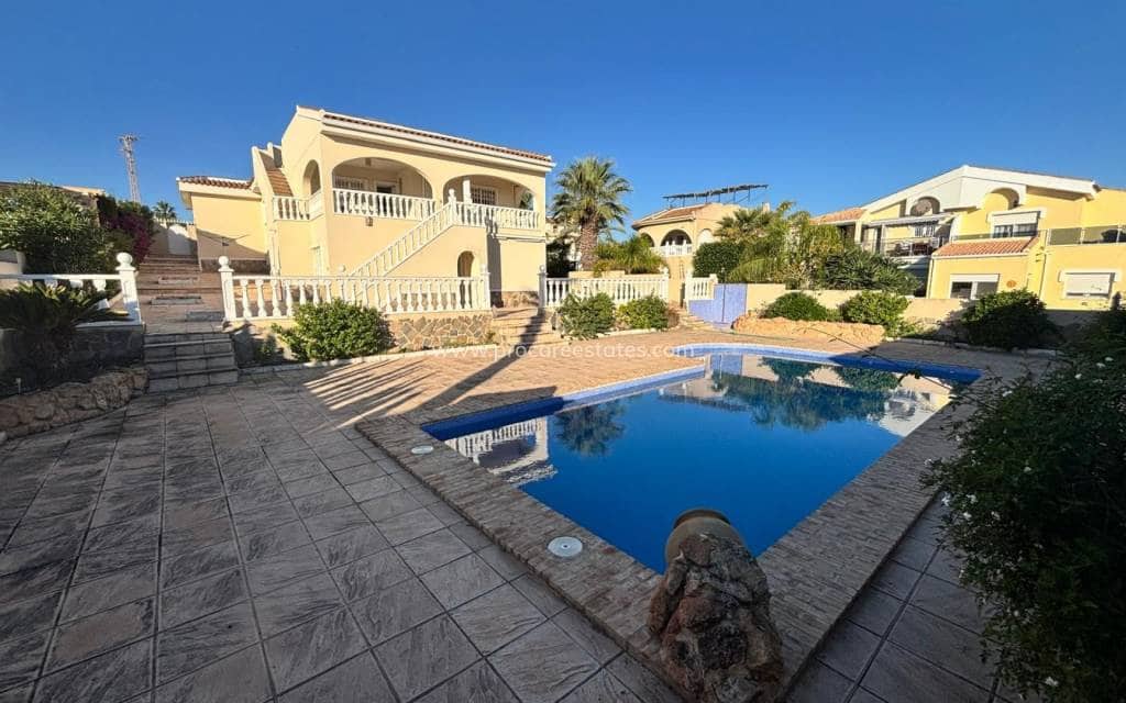 5 bedroom Villa for sale in Ciudad Quesada with pool - € 595,000 (Ref: 9503044)