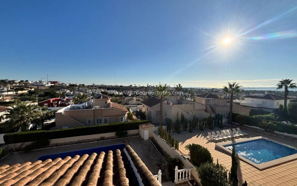 5 bedroom Villa for sale in Ciudad Quesada with pool - € 595,000 (Ref: 9503044)