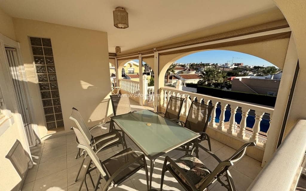 5 bedroom Villa for sale in Ciudad Quesada with pool - € 595,000 (Ref: 9503044)