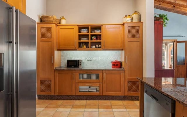 7 sypialnia Finka/Dom wiejski na sprzedaż w Catral z basenem - 975 000 € (Ref: 9503048)