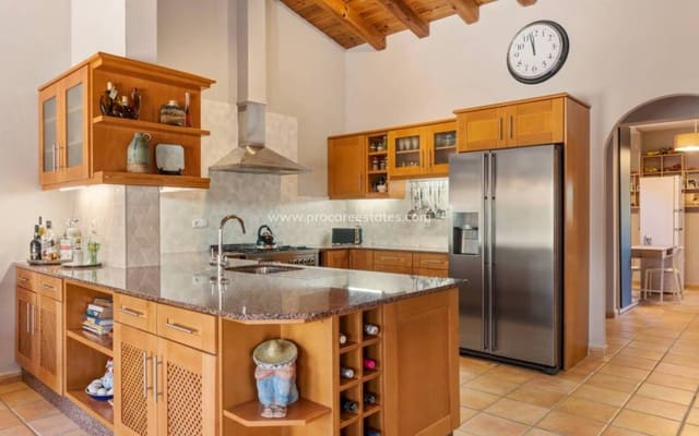 7 sypialnia Finka/Dom wiejski na sprzedaż w Catral z basenem - 975 000 € (Ref: 9503048)