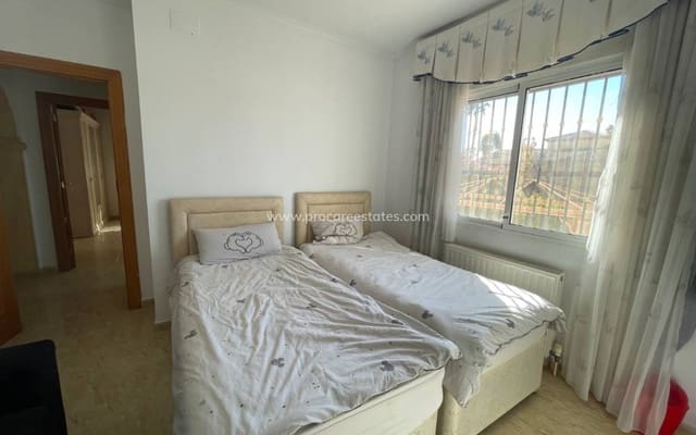 4 slaapkamer Villa te koop in Catral met zwembad - € 370.000 (Ref: 9503049)