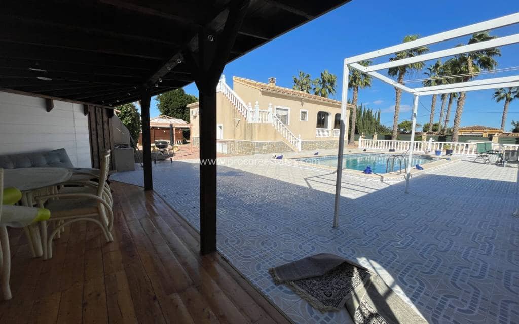 4 slaapkamer Villa te koop in Catral met zwembad - € 370.000 (Ref: 9503049)