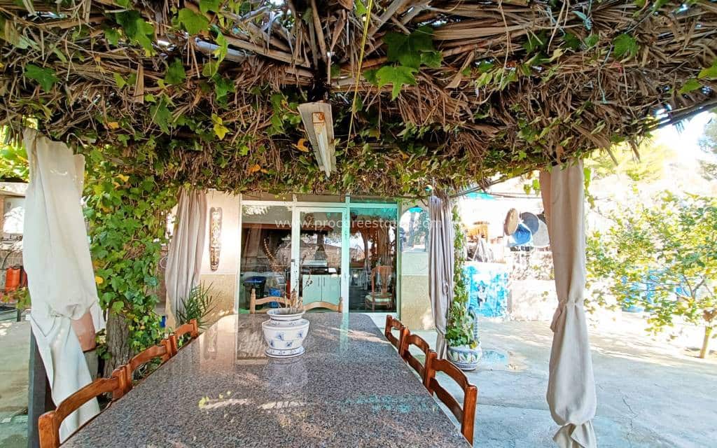 4 slaapkamer Villa te koop in La Romana met zwembad - € 320.000 (Ref: 9503050)