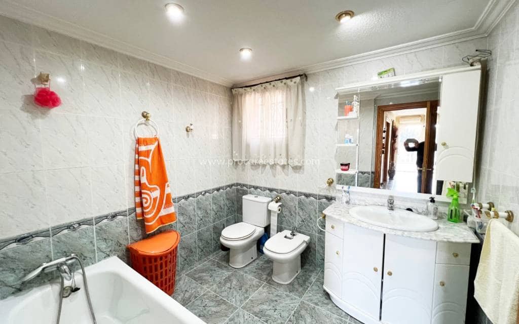 4 slaapkamer Villa te koop in La Romana met zwembad - € 320.000 (Ref: 9503050)