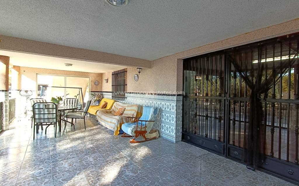 4 slaapkamer Villa te koop in La Romana met zwembad - € 320.000 (Ref: 9503050)