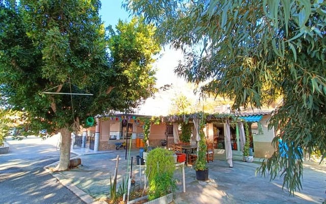 4 slaapkamer Villa te koop in La Romana met zwembad - € 320.000 (Ref: 9503050)