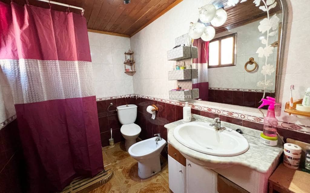 4 slaapkamer Villa te koop in La Romana met zwembad - € 320.000 (Ref: 9503050)