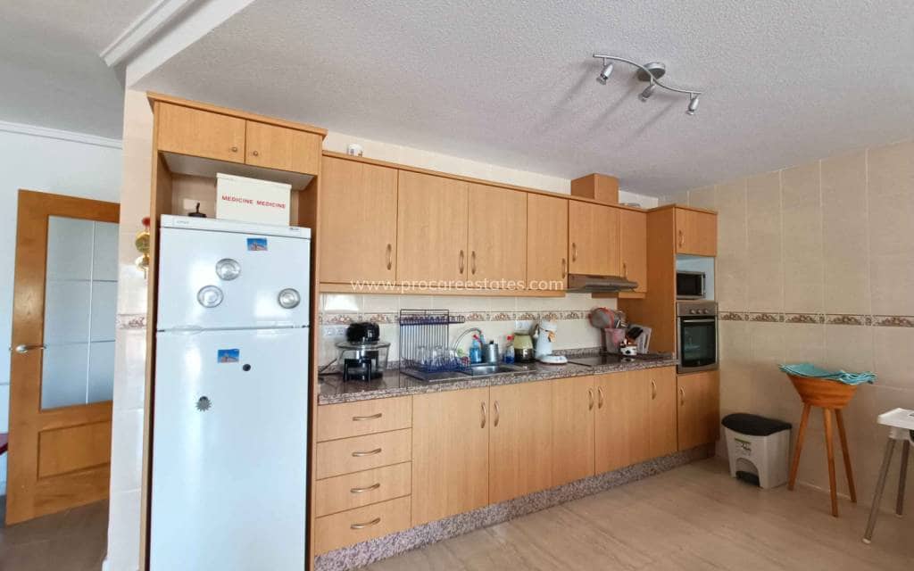 5 makuuhuone Huvila myytävänä paikassa Abanilla mukana uima-altaan - 392 000 € (Ref: 9503051)