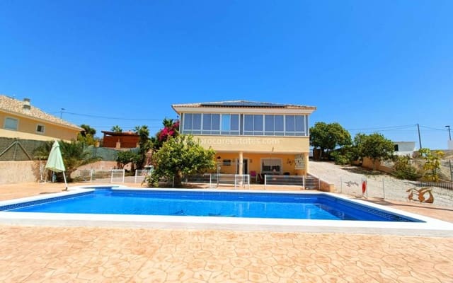 5 makuuhuone Huvila myytävänä paikassa Abanilla mukana uima-altaan - 392 000 € (Ref: 9503051)