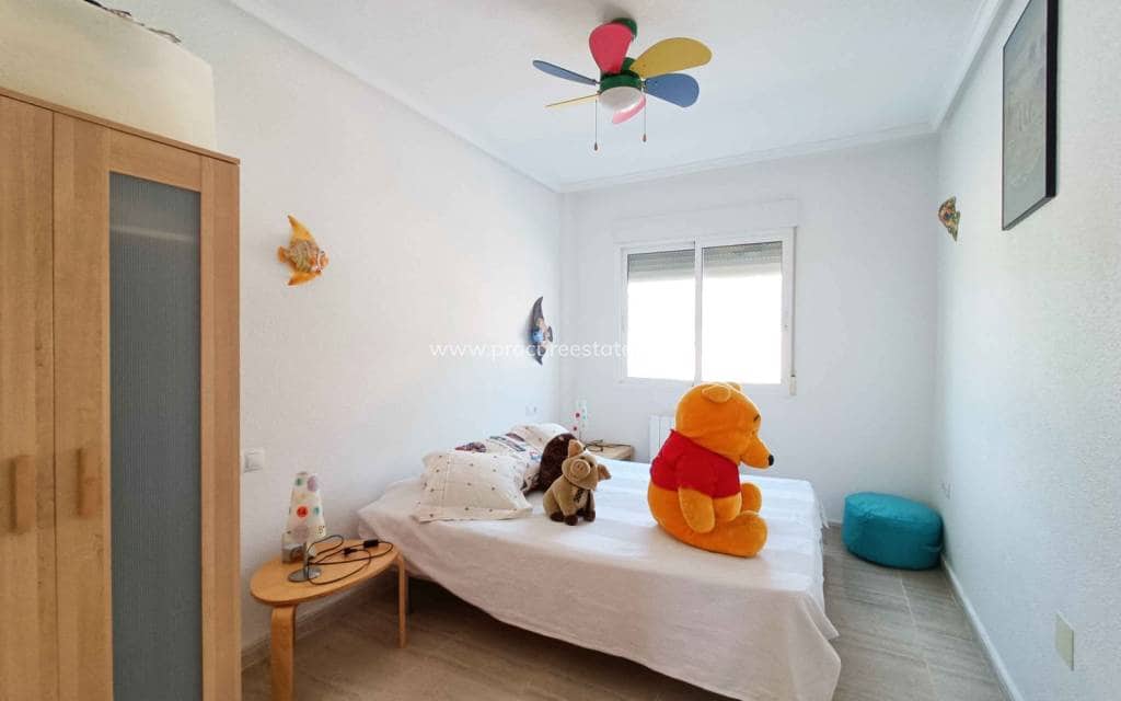 5 makuuhuone Huvila myytävänä paikassa Abanilla mukana uima-altaan - 392 000 € (Ref: 9503051)