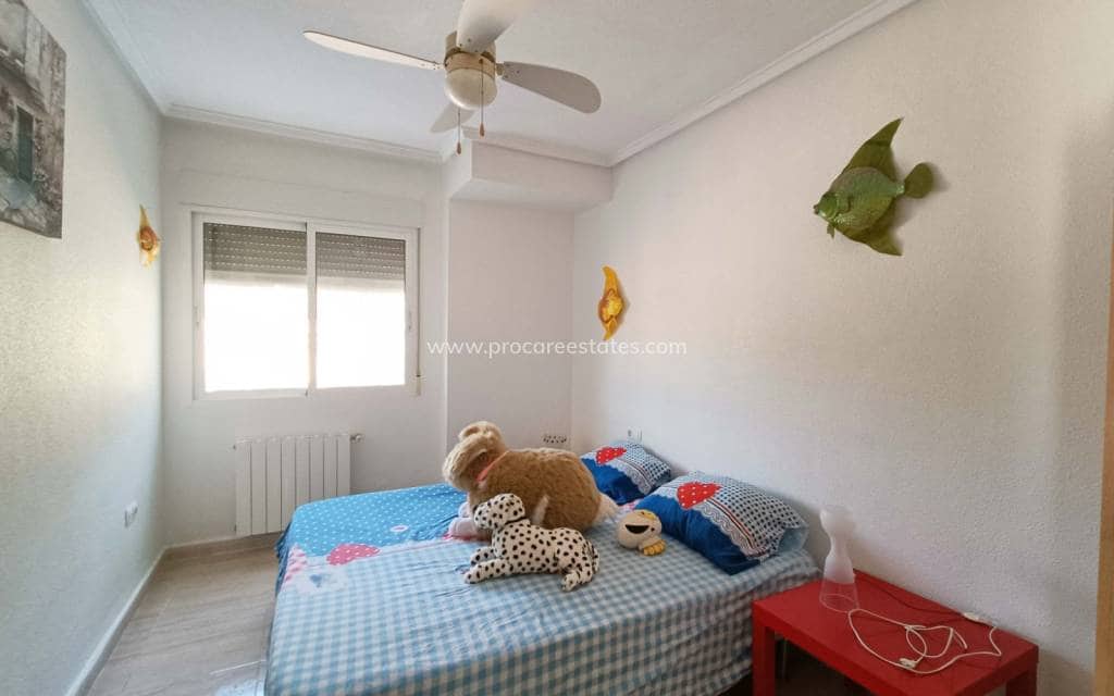 5 makuuhuone Huvila myytävänä paikassa Abanilla mukana uima-altaan - 392 000 € (Ref: 9503051)