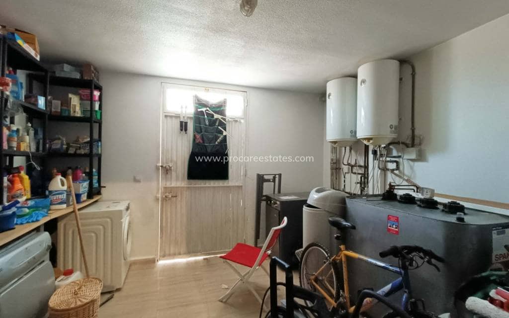 5 makuuhuone Huvila myytävänä paikassa Abanilla mukana uima-altaan - 392 000 € (Ref: 9503051)