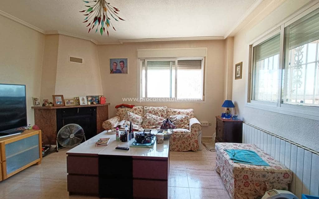 5 makuuhuone Huvila myytävänä paikassa Abanilla mukana uima-altaan - 392 000 € (Ref: 9503051)