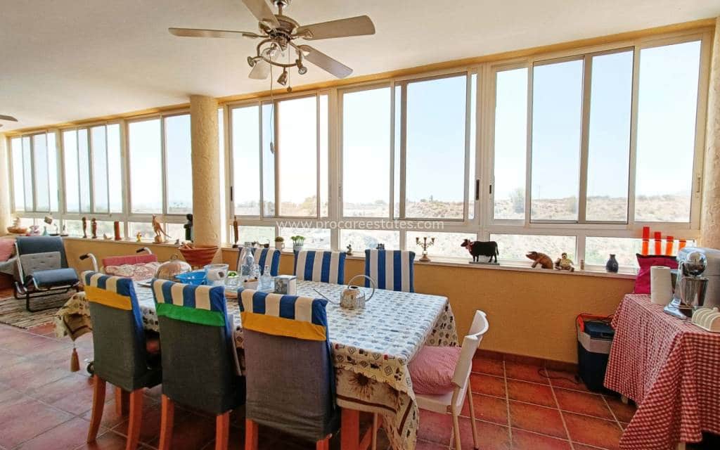 5 makuuhuone Huvila myytävänä paikassa Abanilla mukana uima-altaan - 392 000 € (Ref: 9503051)