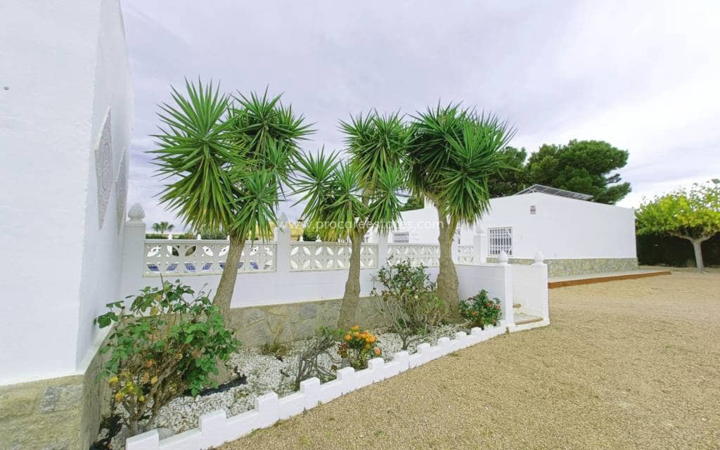 Chalet de 3 habitaciones en Albatera en venta con piscina - 259.950 € (Ref: 9503053)