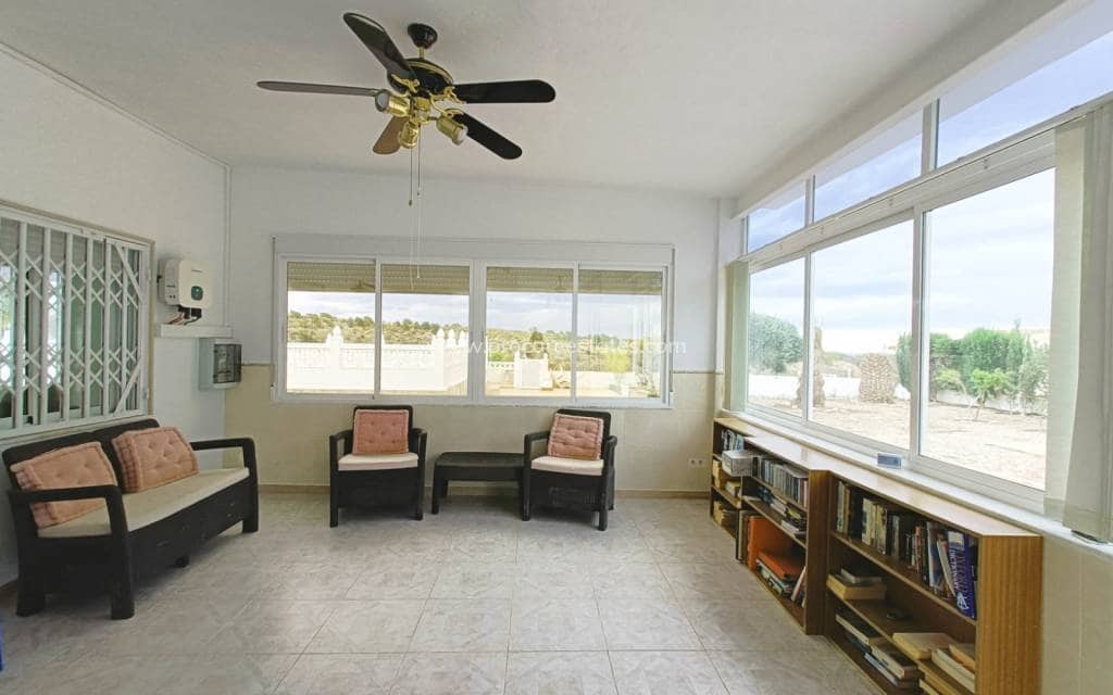 Chalet de 3 habitaciones en Albatera en venta con piscina - 259.950 € (Ref: 9503053)