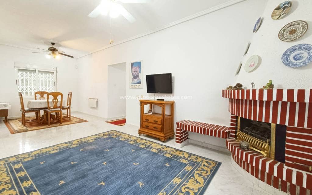 Chalet de 3 habitaciones en Albatera en venta con piscina - 259.950 € (Ref: 9503053)