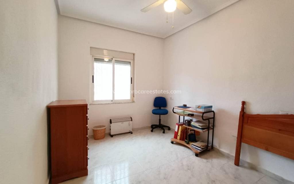 Chalet de 3 habitaciones en Albatera en venta con piscina - 259.950 € (Ref: 9503053)