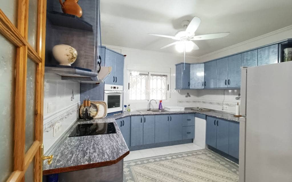 Chalet de 3 habitaciones en Albatera en venta con piscina - 259.950 € (Ref: 9503053)