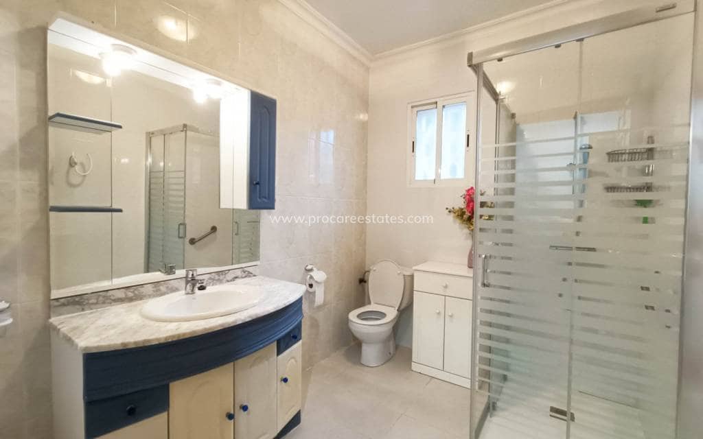 Chalet de 3 habitaciones en Albatera en venta con piscina - 259.950 € (Ref: 9503053)