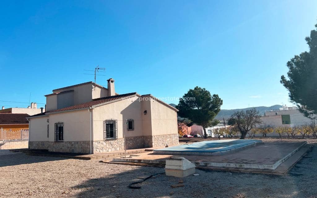 6 bedroom Villa for sale in Hondon de los Frailes with pool - € 280,000 (Ref: 9503054)