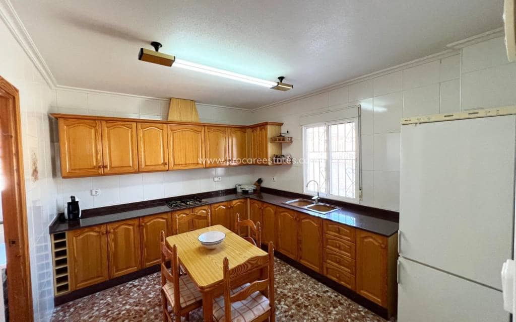 6 bedroom Villa for sale in Hondon de los Frailes with pool - € 280,000 (Ref: 9503054)