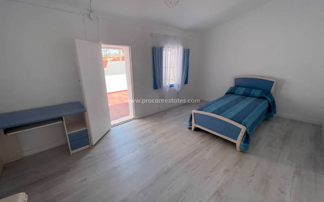 5 makuuhuone Omakotitalo myytävänä paikassa Rojales - 231 000 € (Ref: 9503055)