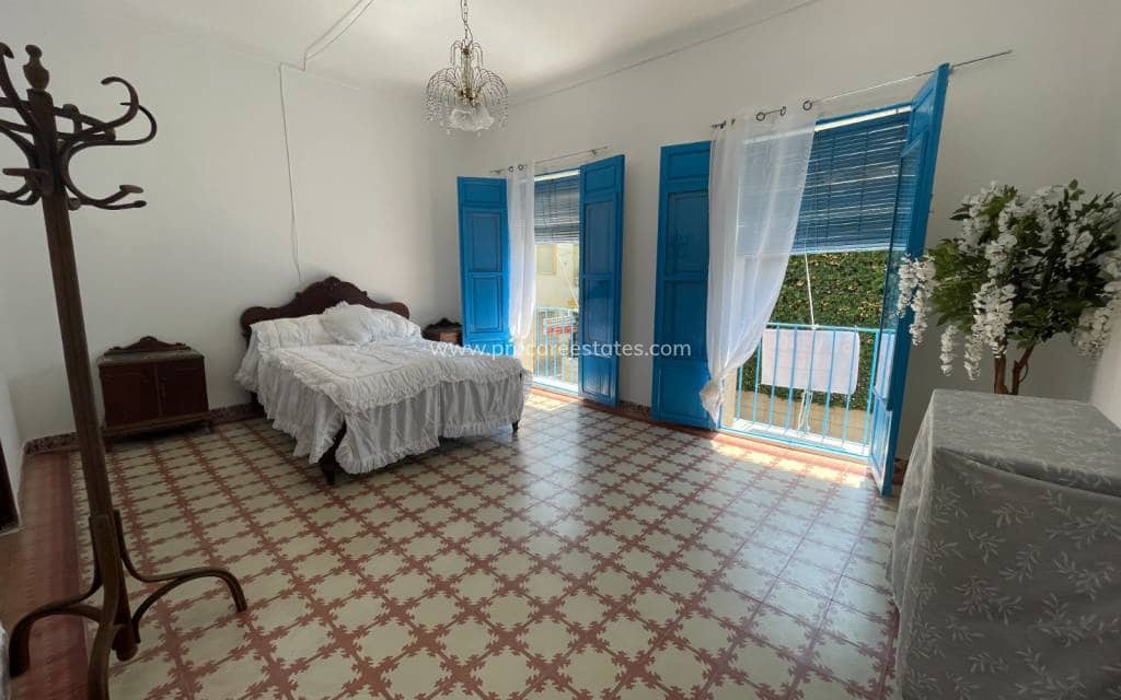 5 bedroom Townhouse for sale in Rojales - € 231,000 (Ref: 9503055)