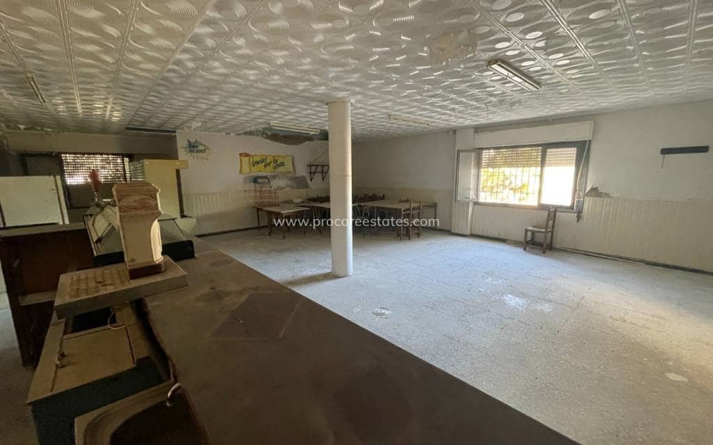 6 slaapkamer Finca/Landhuis te koop in Elche / Elx met zwembad - € 280.000 (Ref: 9503057)