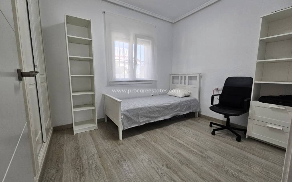 4 slaapkamer Villa te koop in Lo Pepin met zwembad - € 450.000 (Ref: 9503063)