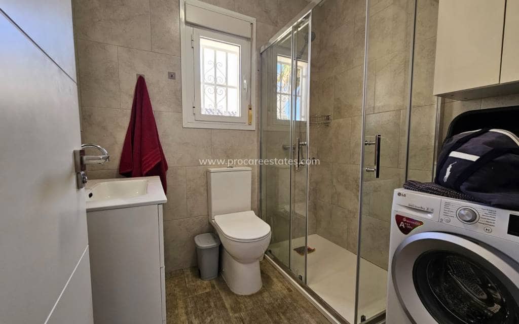 4 slaapkamer Villa te koop in Lo Pepin met zwembad - € 450.000 (Ref: 9503063)