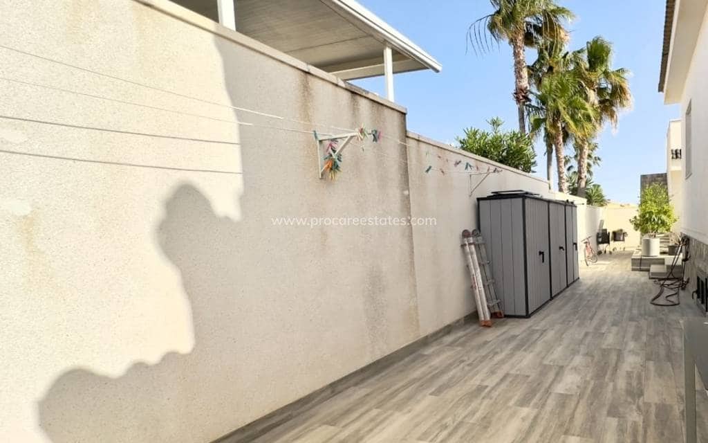 4 slaapkamer Villa te koop in Lo Pepin met zwembad - € 450.000 (Ref: 9503063)