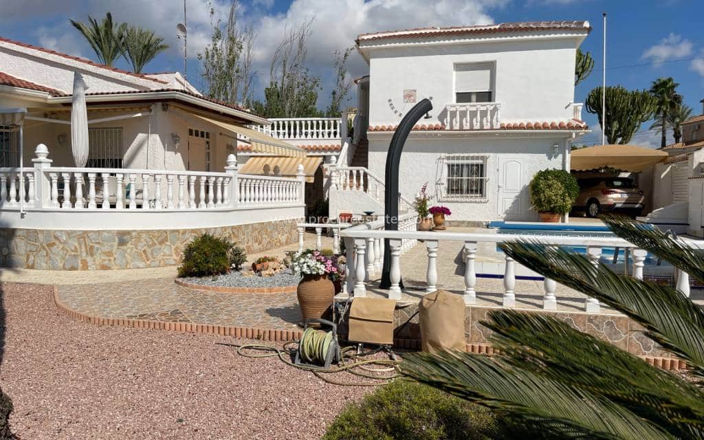 4 chambre Villa/Maison à vendre à Ciudad Quesada avec piscine - 490 000 € (Ref: 9503064)