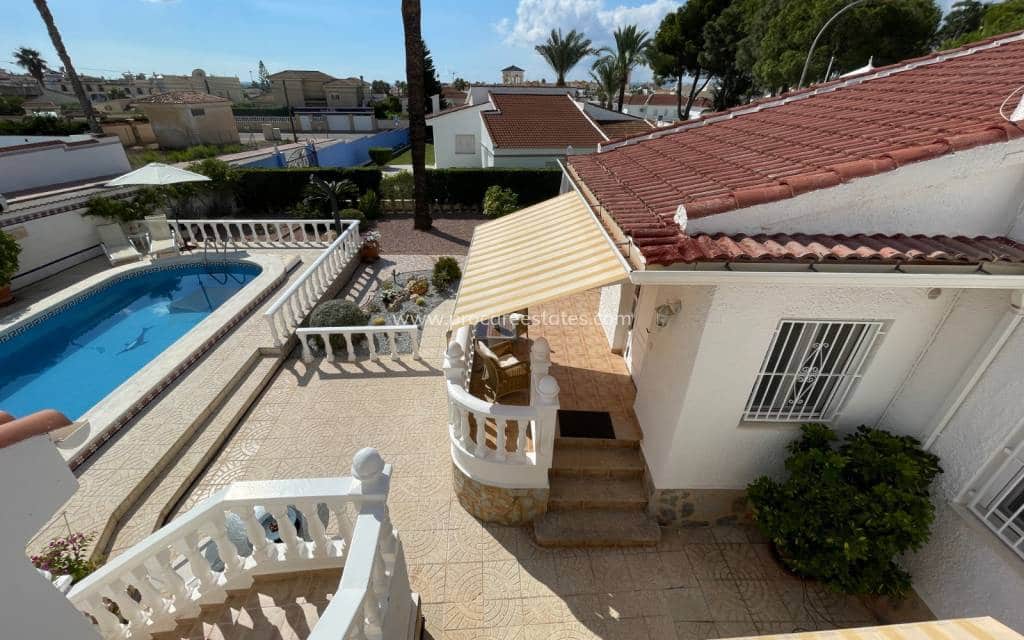 4 chambre Villa/Maison à vendre à Ciudad Quesada avec piscine - 490 000 € (Ref: 9503064)