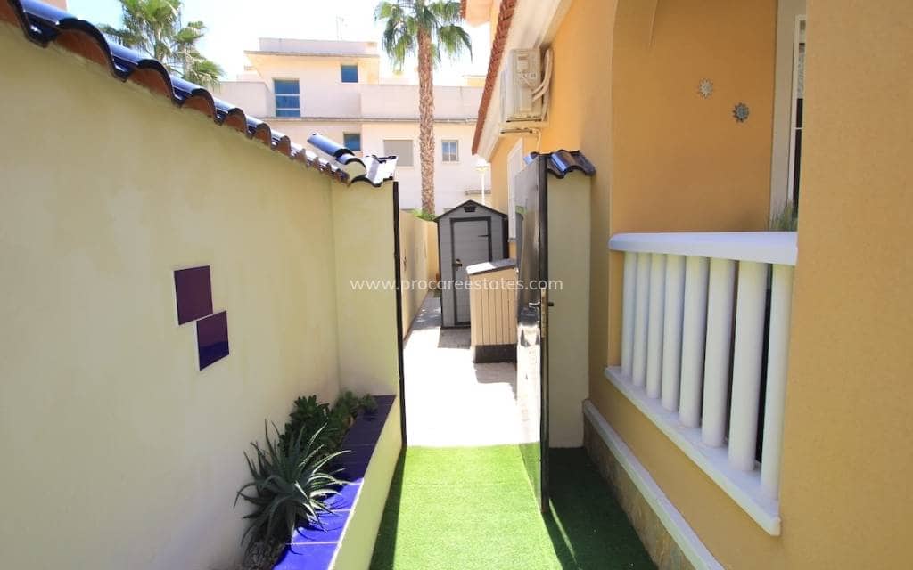 2 makuuhuone Omakotitalo myytävänä paikassa Dona Pepa - 225 000 € (Ref: 9503065)