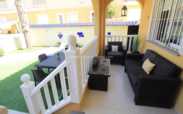 2 makuuhuone Omakotitalo myytävänä paikassa Doña Pepa, Rojales - 225 000 € (Ref: 9503065)