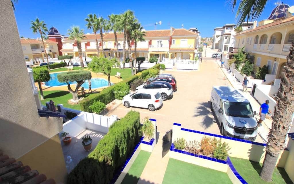 2 makuuhuone Omakotitalo myytävänä paikassa Dona Pepa - 225 000 € (Ref: 9503065)