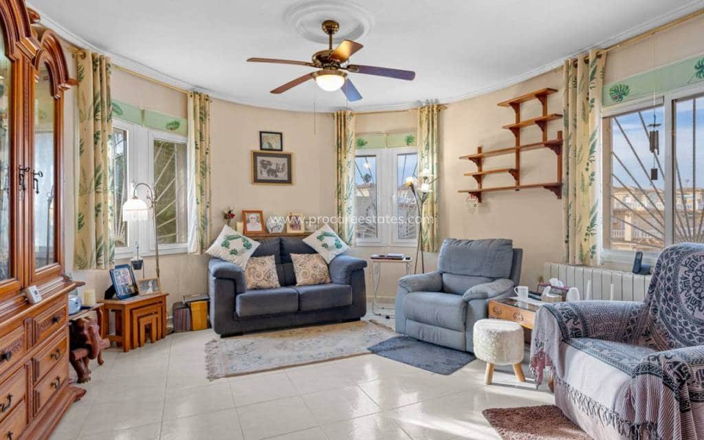 2 soverom Villa til salgs i Ciudad Quesada med svømmebasseng - € 325 000 (Ref: 9503067)